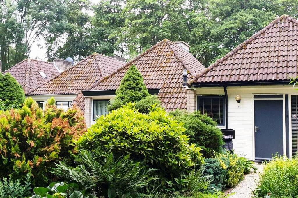 Posterholt Ervaar Vredige Rust In Deze Charmante Knusse Bungalow المظهر الخارجي الصورة
